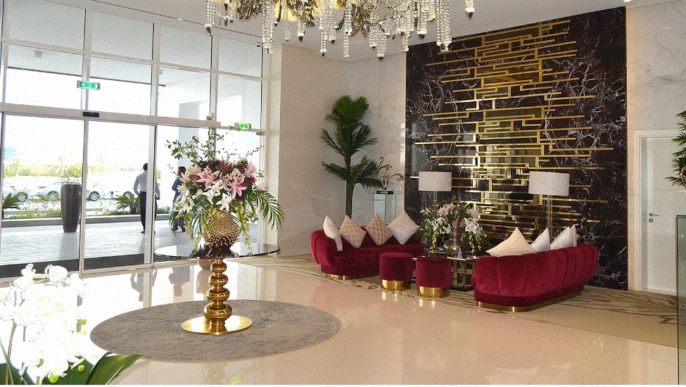 AVANTI gallery image 2